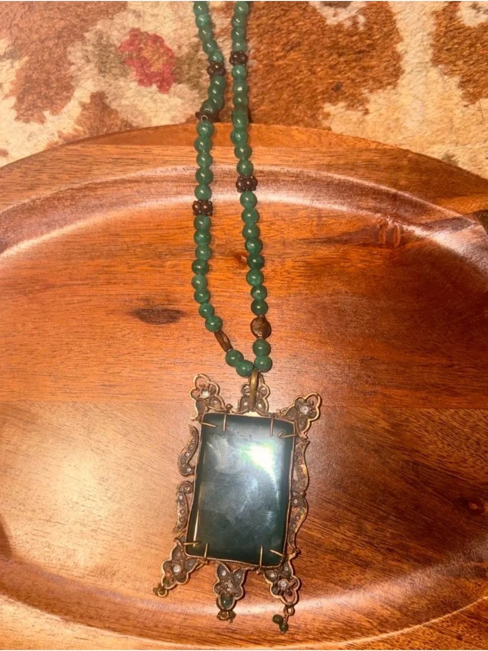 Green Stone Pendant Necklace with Matching Earrings - Elegant Jewelry Set